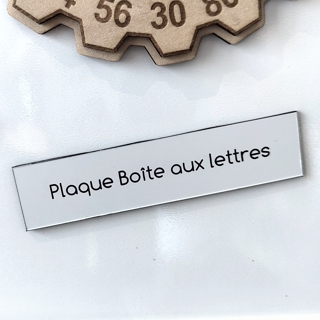 Gravage de plaque de boite-aux-lettres